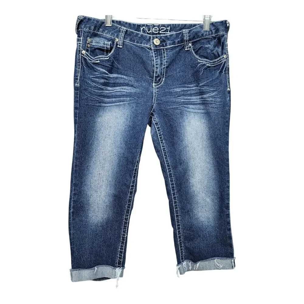 Rue21 Capri Jeans Women’s 11/12 Mid Rise Crop Stretch Denim Cuffed Sequin Pocket - Picture 2 of 12